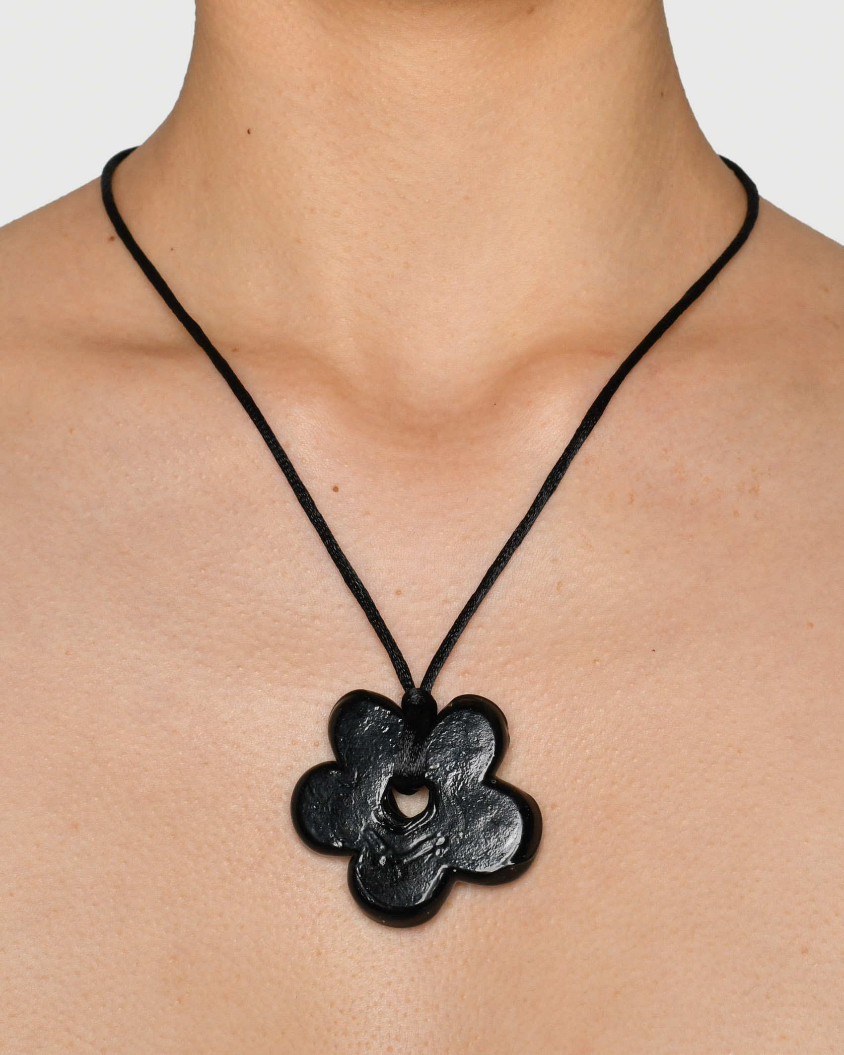 COSMIC LARGE GLASS FLOWER Necklace – LAÔMA ATELIER